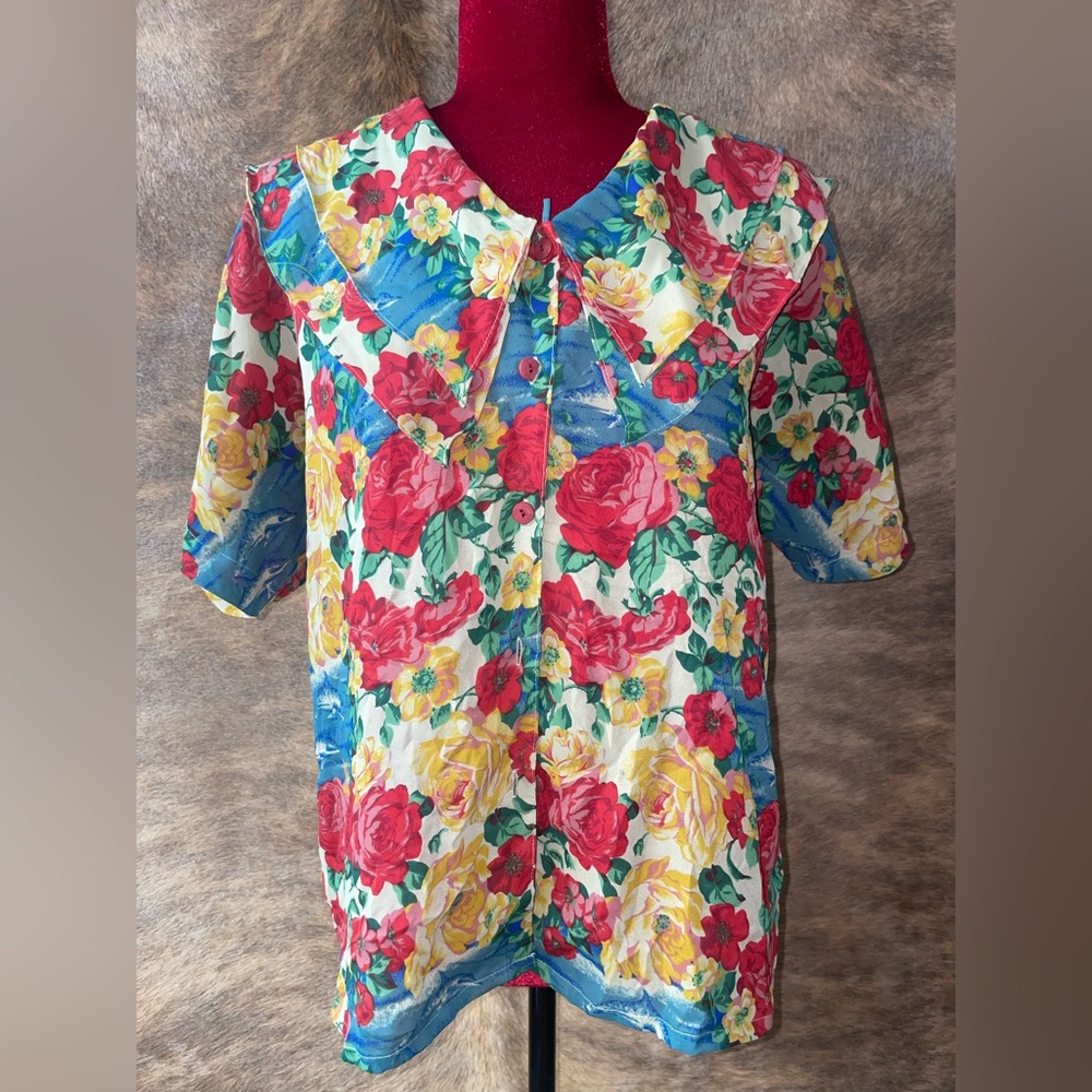 Vintage flowery tie top - Picture 2 of 3